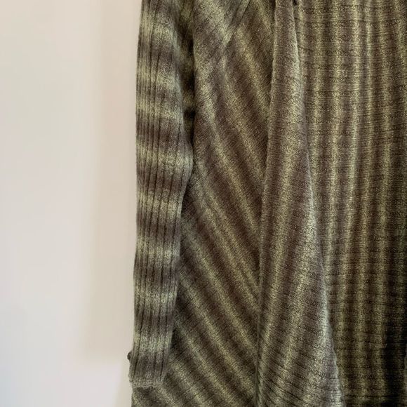 Spanner | Green & Grey Striped Long Sleeve Wool Cardigan - Picture 5 of 7